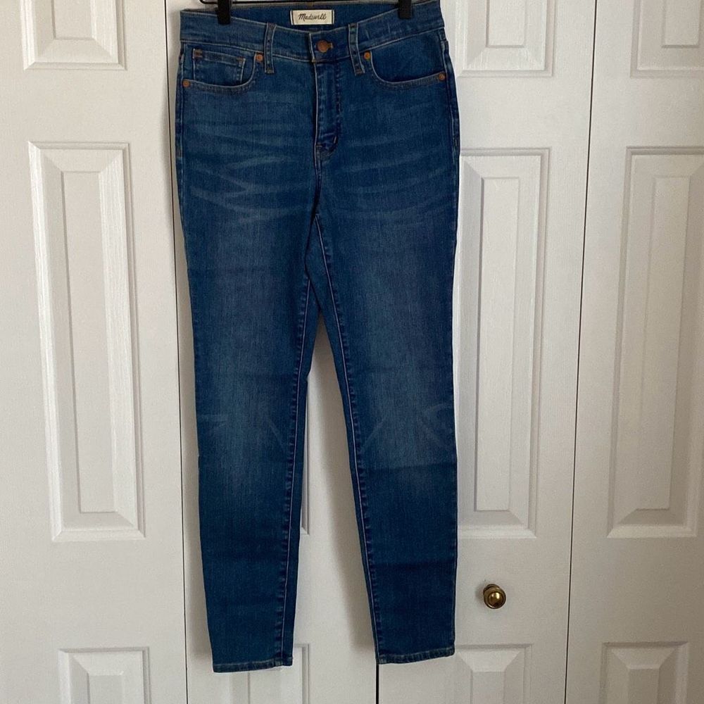 Madewell 9 Inches Mid Rise Skinny Jeans Pleasant Wash Size 26‎